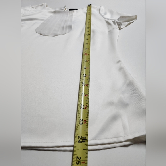 Silk Like Short Sleeve Top - Picture 7 of 7